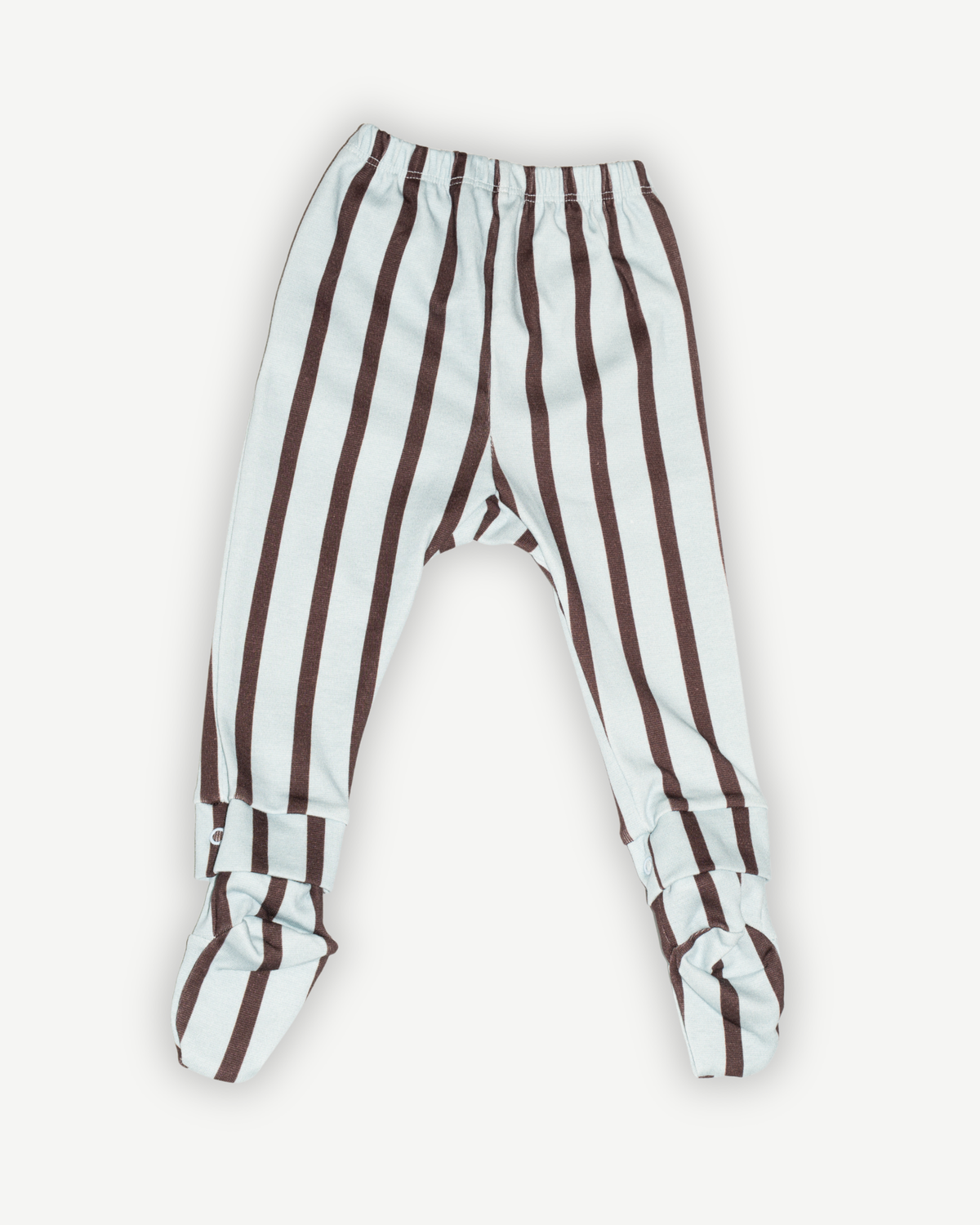 de voorkant van de baby legging met afneembare sokjes van besito baby in de kleur baby blue stripe